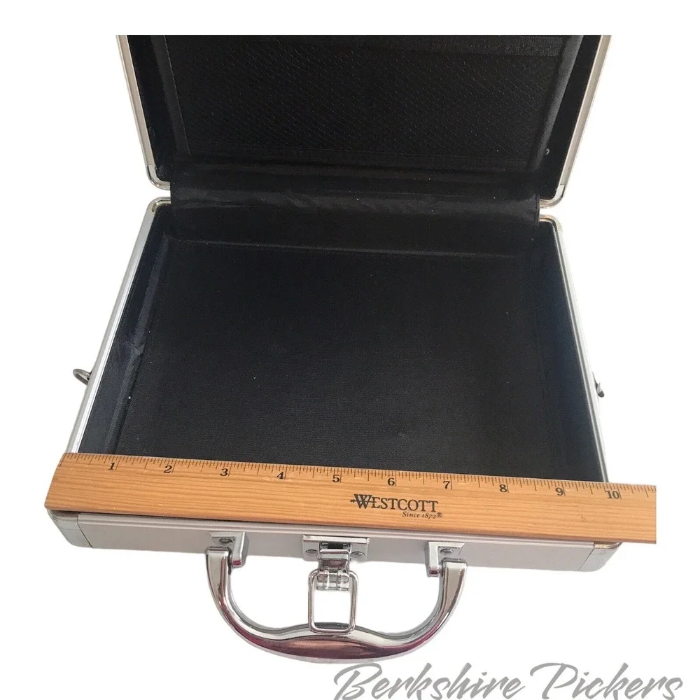 1915‎ Thompson & Co, Inc Travel Humidor Cigar Case No Strap